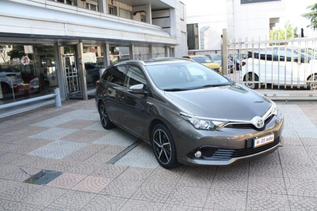 TOYOTA Auris Touring Sports 1.8 Hybrid Lounge