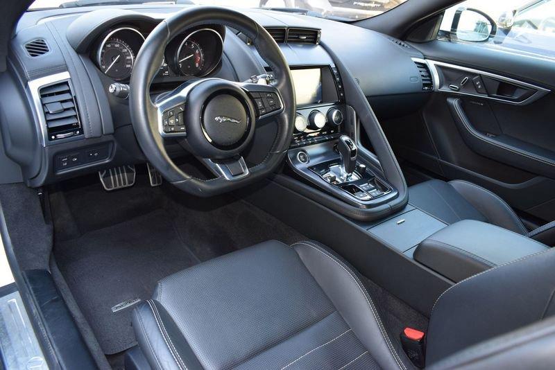 Jaguar F-Type 2.0 aut. Coupé R-Dynamic