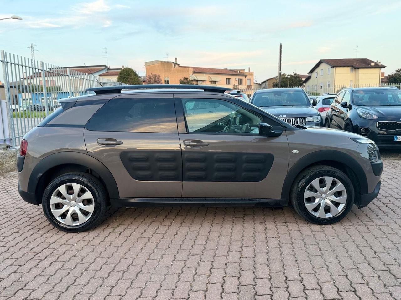 Citroen C4 Cactus PureTech 82 Shine