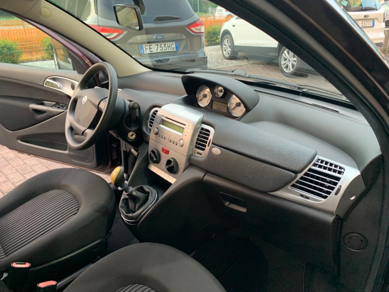 Lancia Ypsilon 1.2 Platino