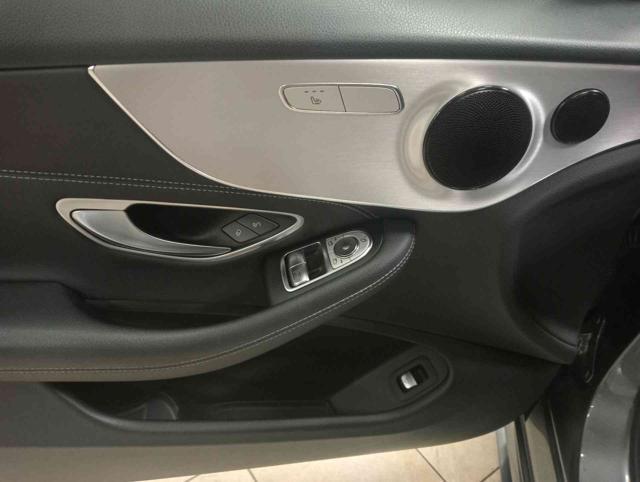 MERCEDES-BENZ C 220 d Auto Coupé Premium ** KM CERTIF. MERCEDES **