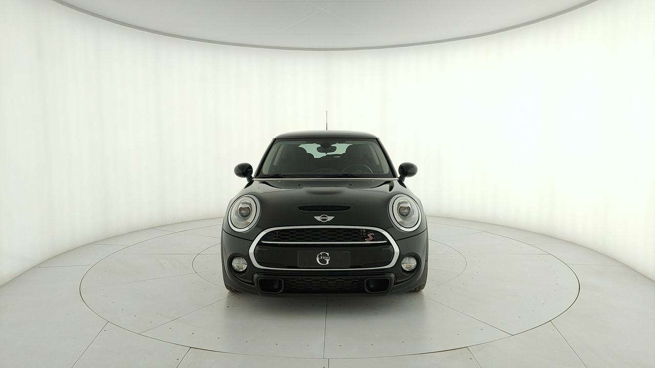 MINI Mini IV F55-F56 2014 - Mini 2.0 Cooper SD Hype 3p auto