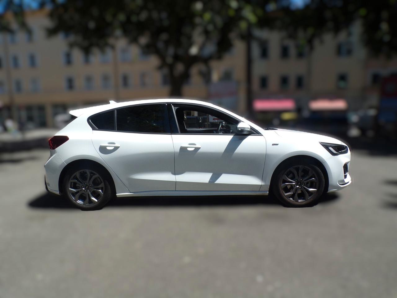 AUTO FORD FOCUS 5P DEL 05.2025 14.500 KM MOTORE 1.0 ECOBOOST ST-LINE X 125CV