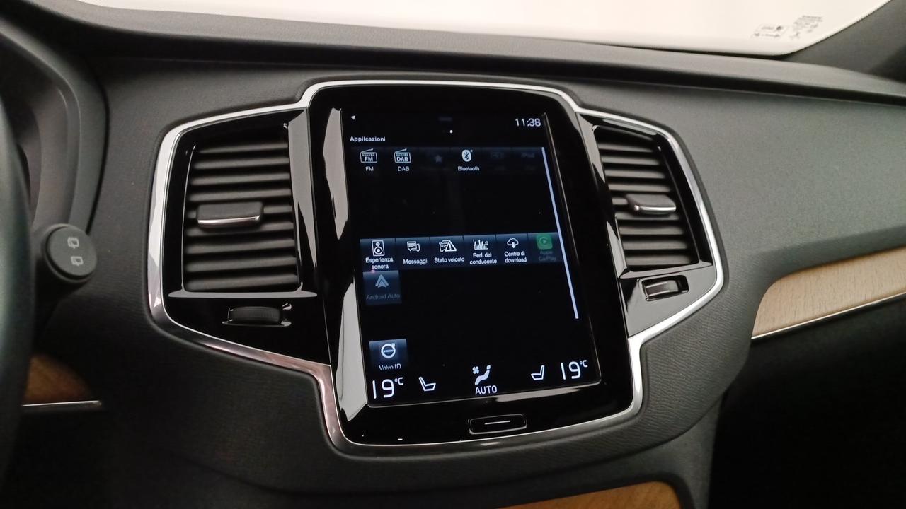 VOLVO XC90 2.0 b5 Momentum Pro awd 7p.ti geartronic