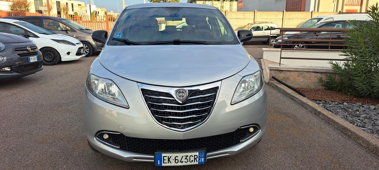 Lancia Ypsilon 1.2 69 CV 5 porte S&S Platinum