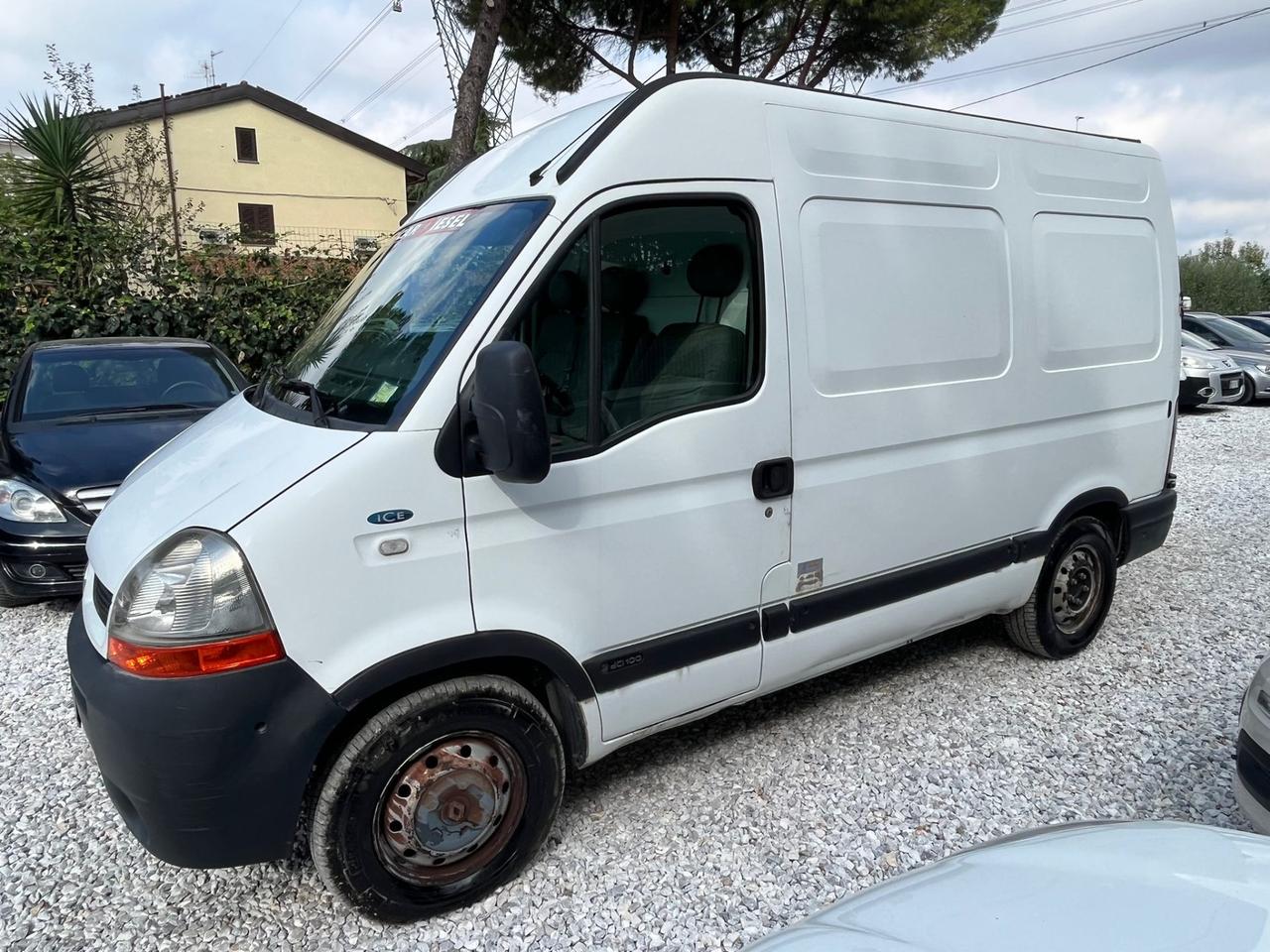 Renault Master T33 2.5 Dci Auto 100Cv L1H2