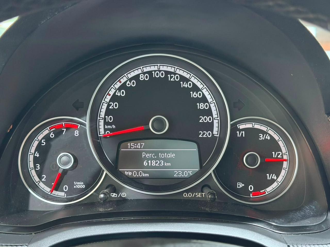 VOLKSWAGEN UP! 1.0 60cv 3p 59.000km NEOPATENTATI