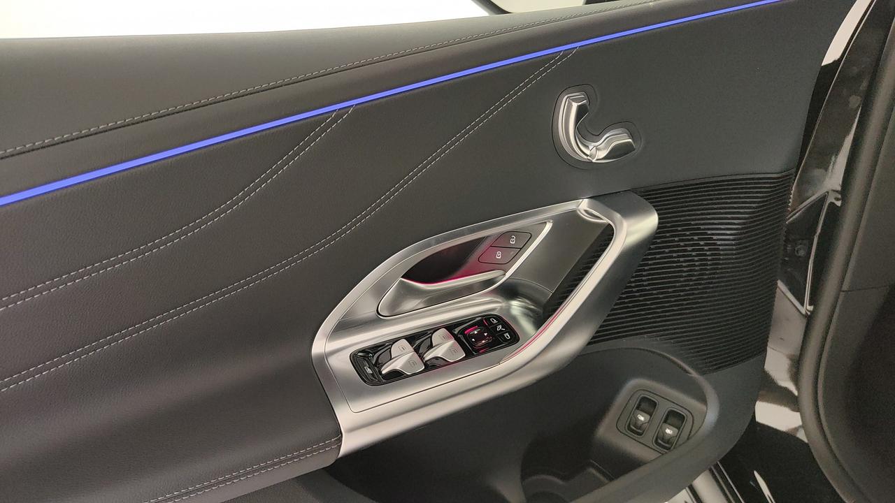 Mercedes-Benz GLC 400 4MATIC con tecnologia EQ