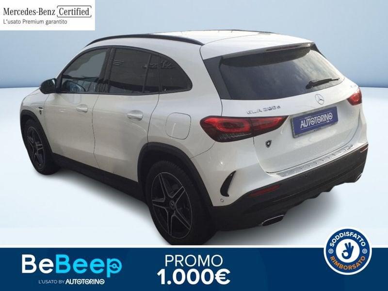 Mercedes-Benz GLA 200 D PREMIUM 4MATIC AUTO