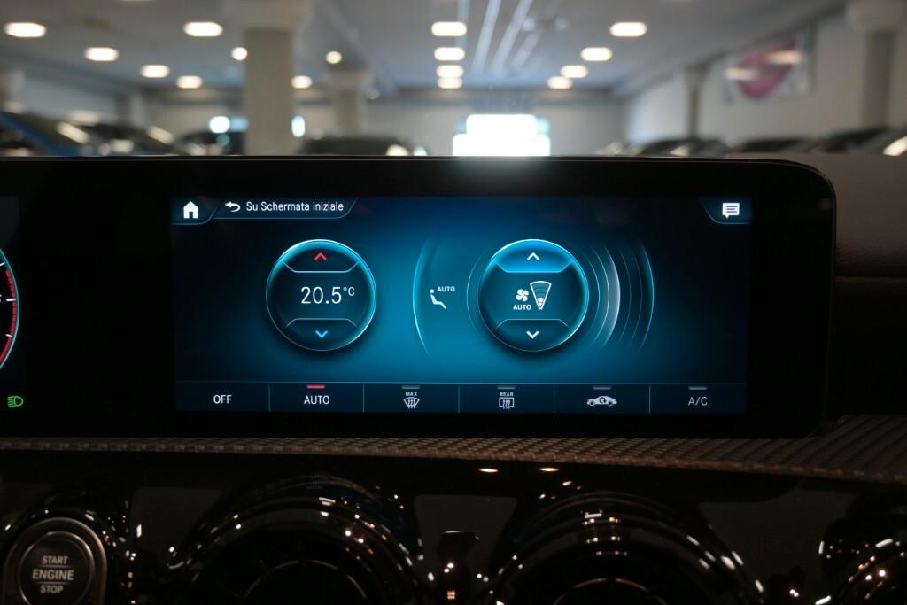 MERCEDES-BENZ A 180D 116CV AUTOMATIC BUSINESS SOLUTION ( TETTO PANORAMICO APR. - CRUISE - NAVI PREMIUM - MIRROR - PARK ASSIST - TELECAMERA POST. )