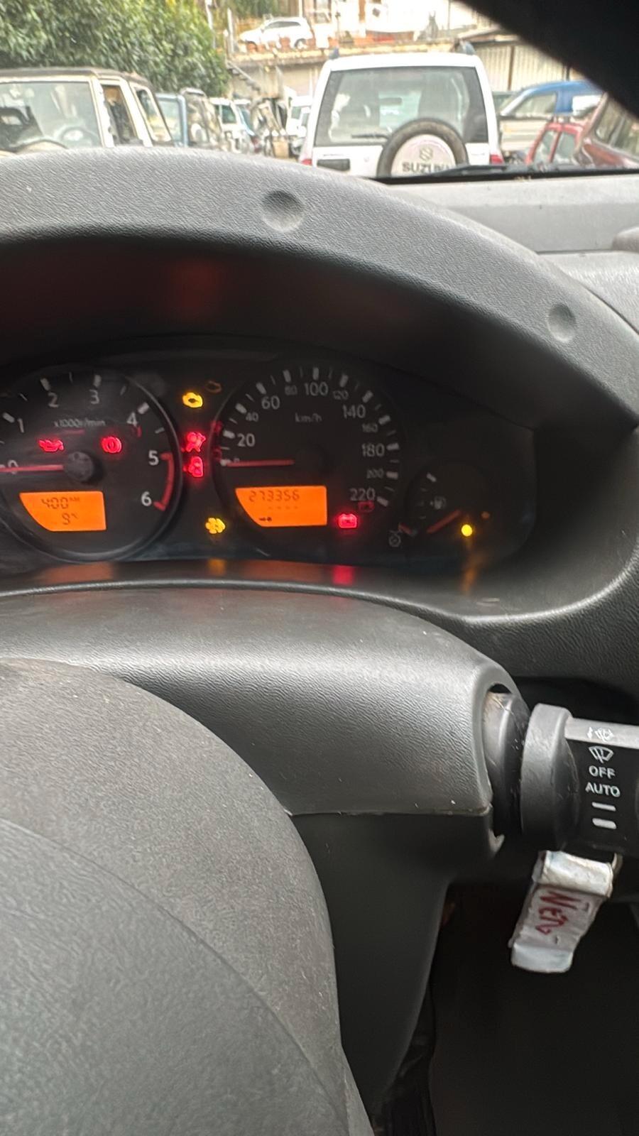 Nissan Navara 2.5 dCi 4 porte Double Cab SE