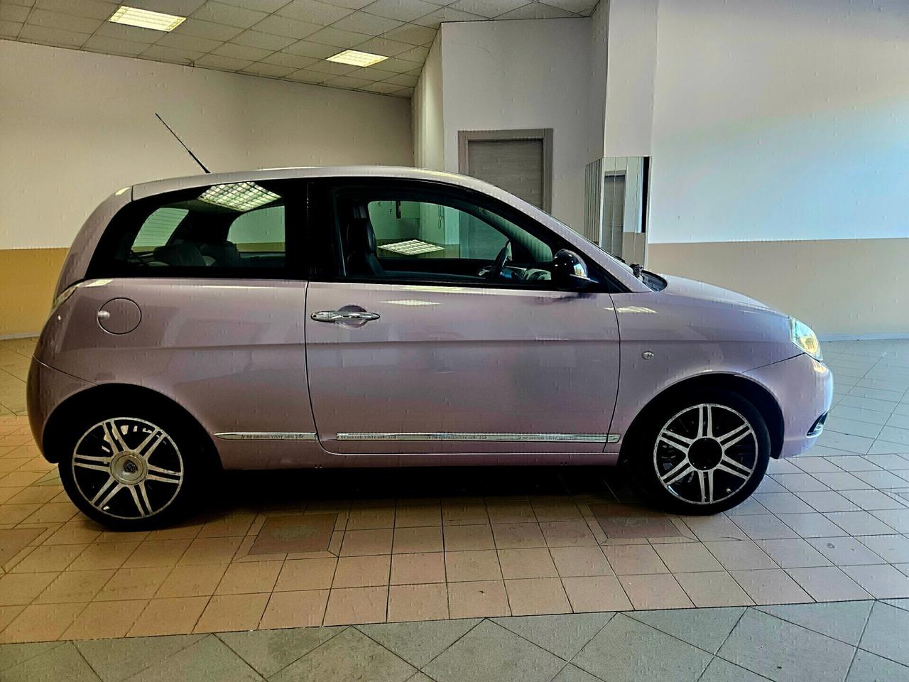 Lancia Ypsilon 1.3 MJT 75 CV Elle