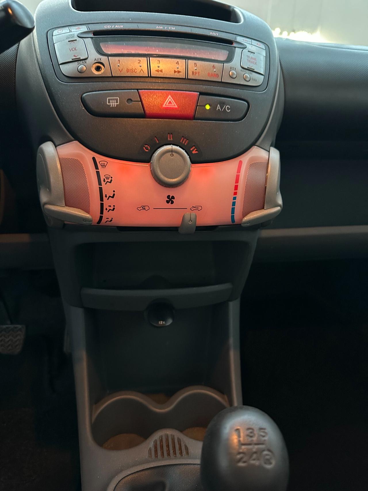 Peugeot 107 1.0 Benz, Euro 4, garantita e impeccabile.