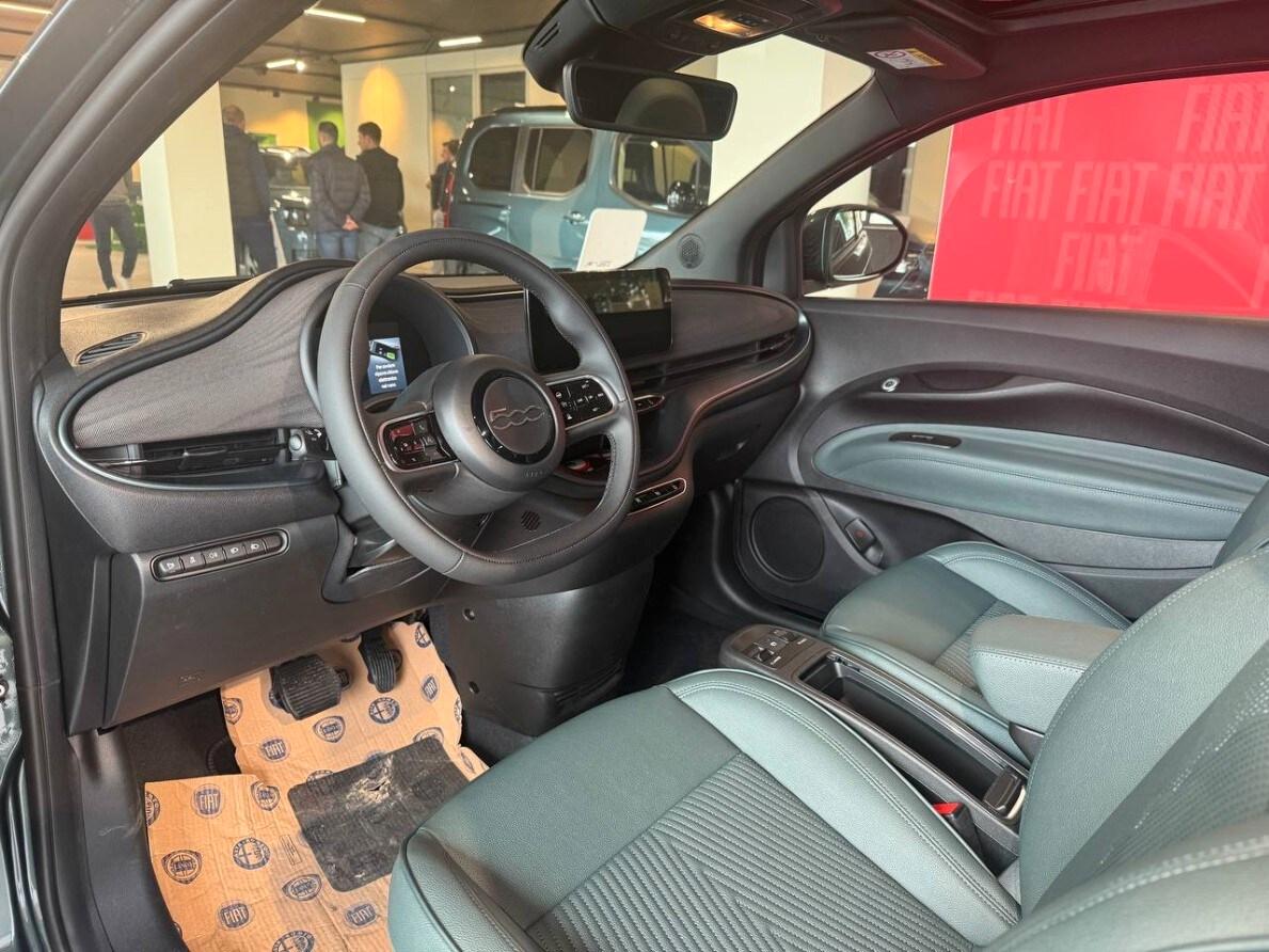 FIAT 500 (2020-->) 500e Berlina 42 kWh Giorgio ...