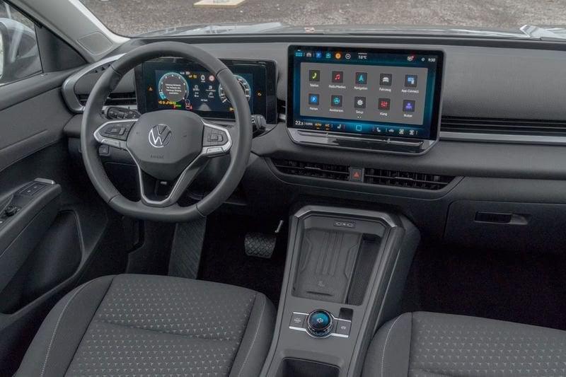 Volkswagen T-Roc 1.5 eTSI Life DSG NAVI LED CAMERA 2026