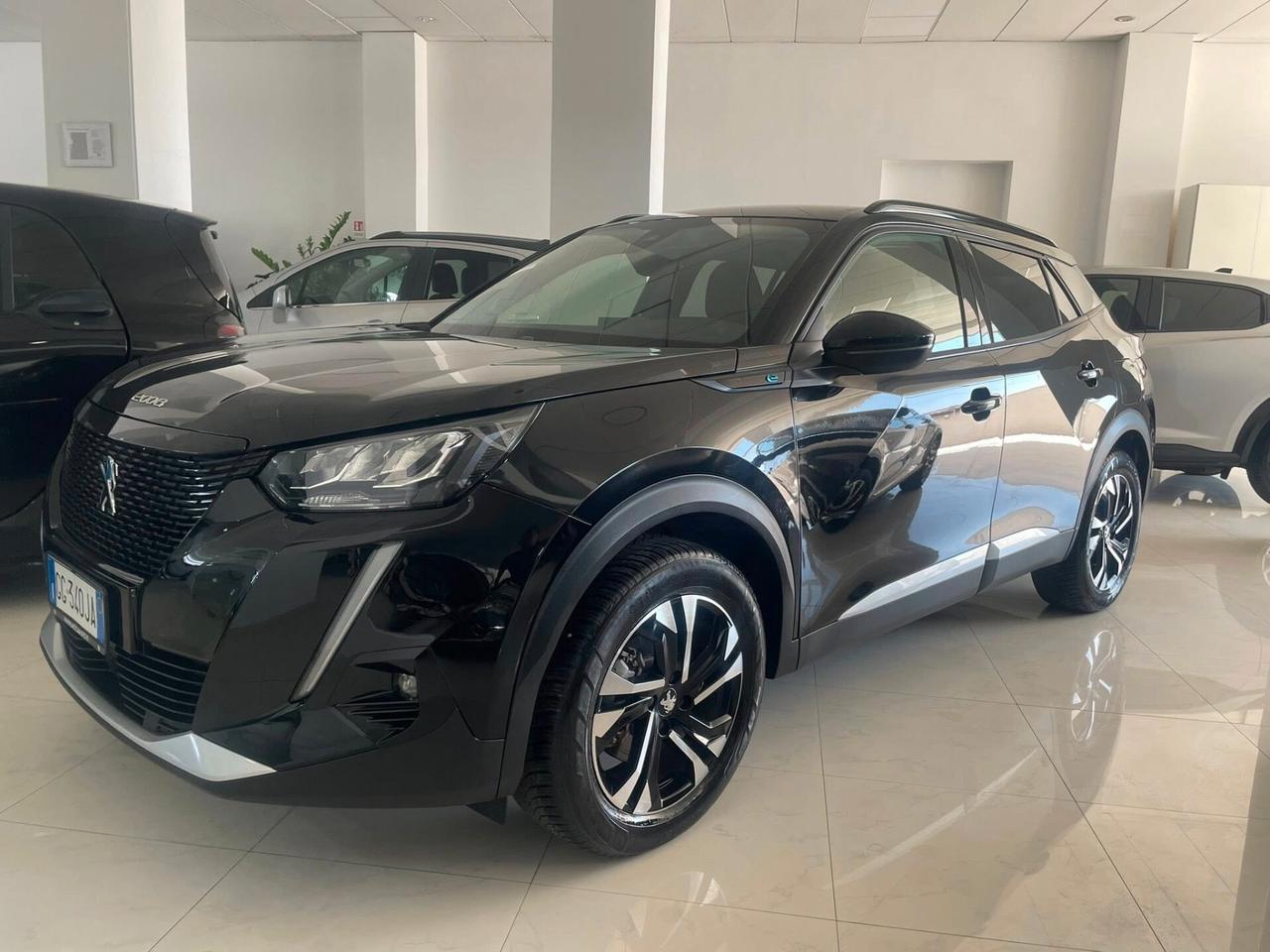 Peugeot 2008 motore elettrico 136 CV Allure