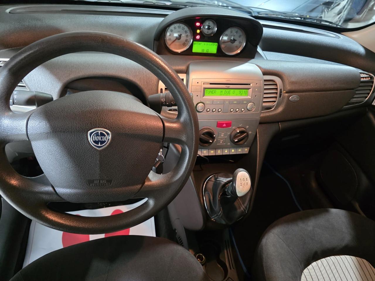 Lancia Ypsilon 1.2 Oro Bianco