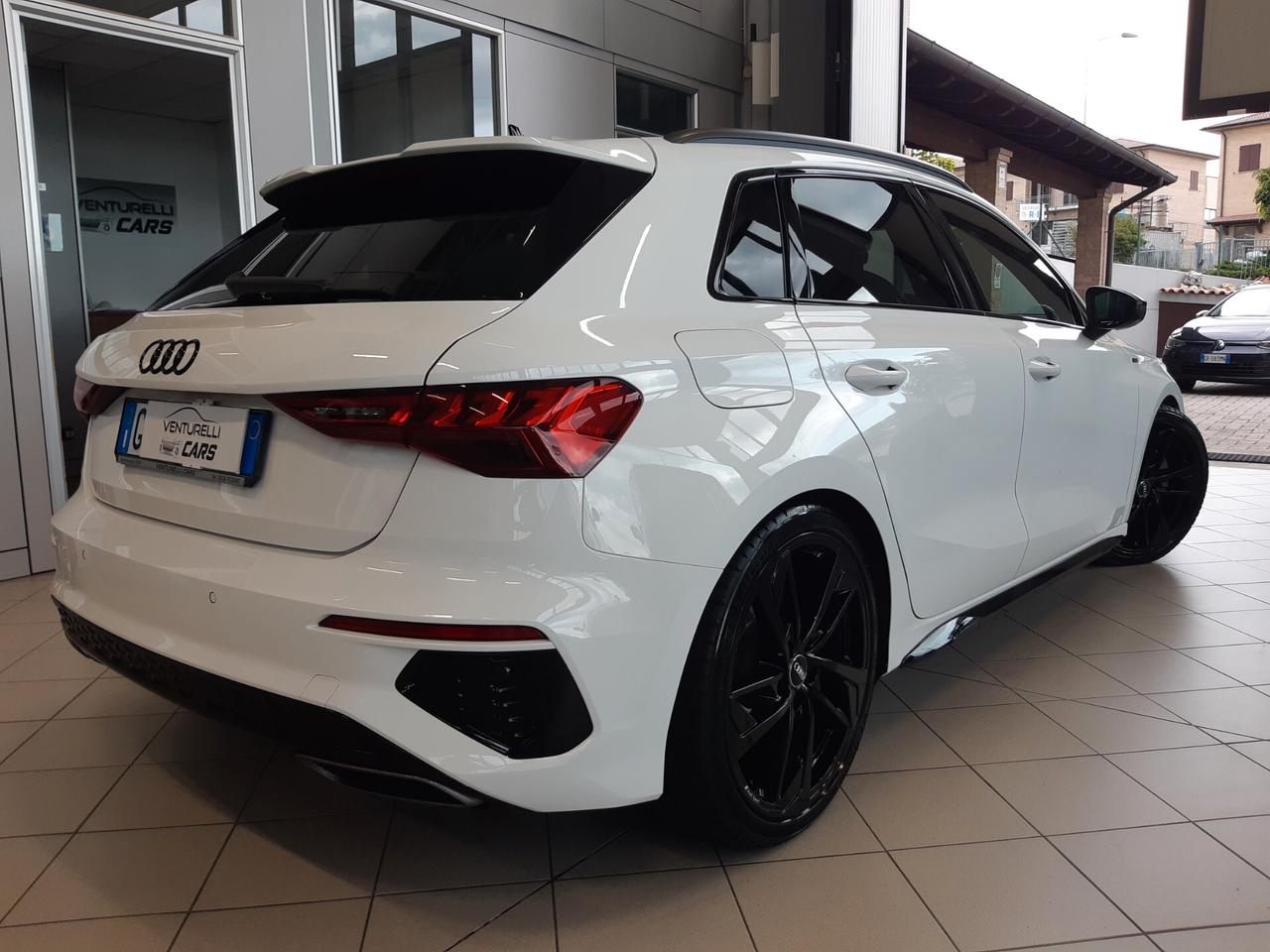 Audi A3 SPB 35 TDI S tronic line edition CON GANCIO