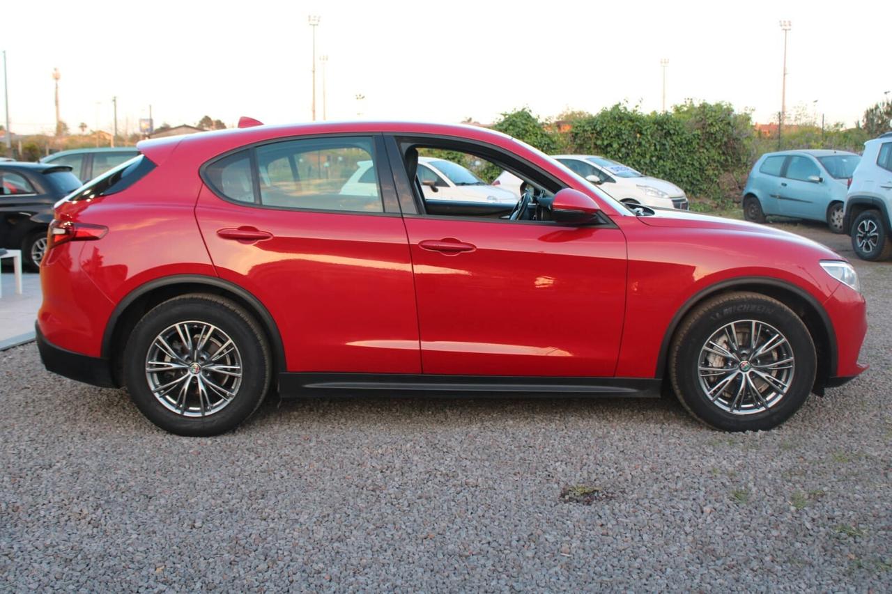 Alfa Romeo Stelvio Tua A SOLI 292€ al mese Anticipo Zero