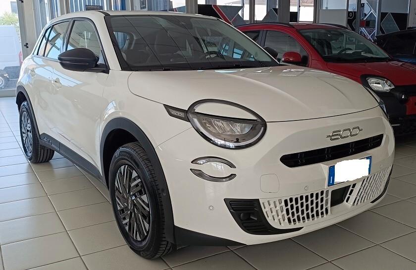 Fiat 600 Hybrid 100 CV DCT MHEV