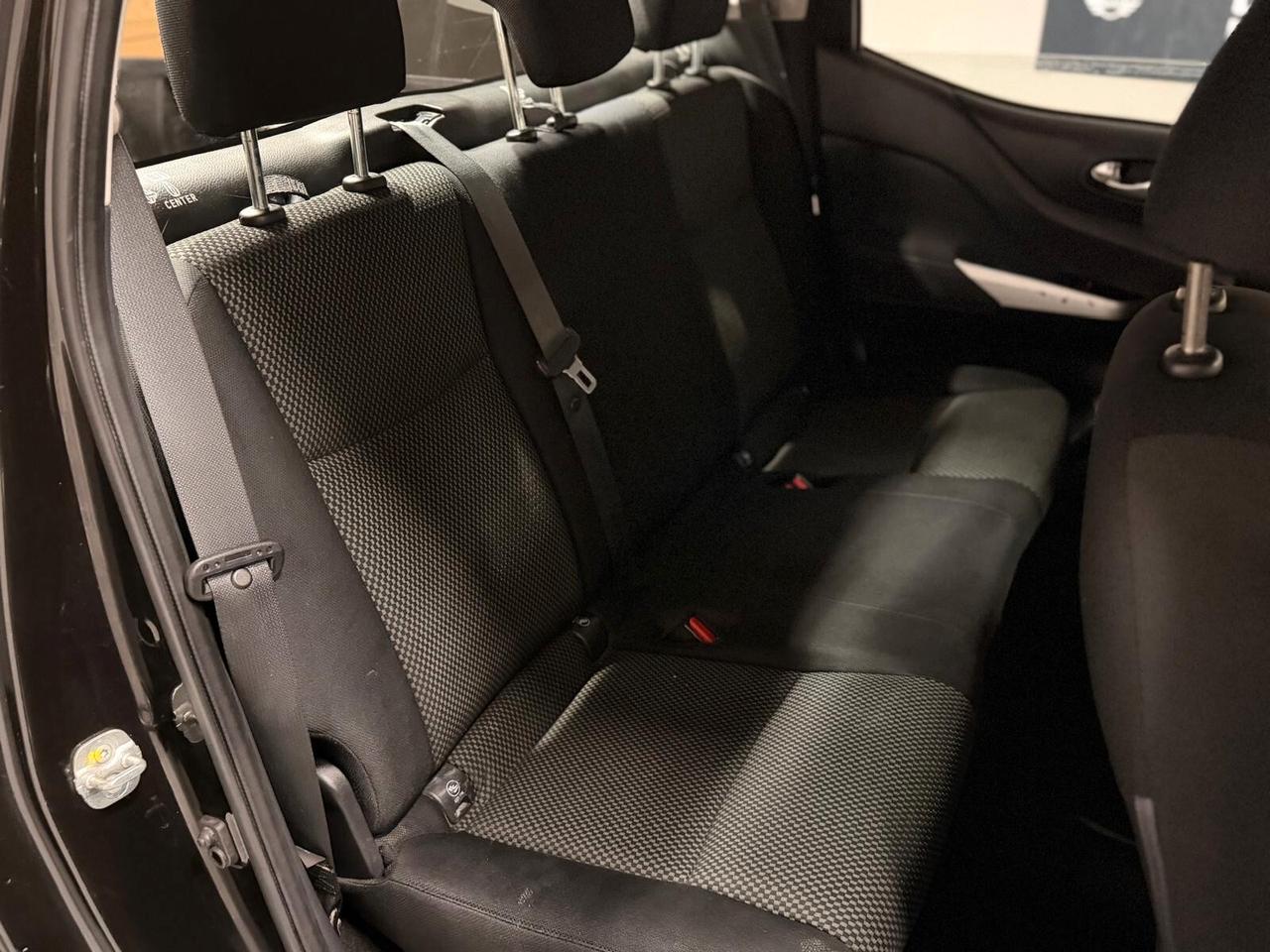 Nissan Navara 2.3 dCi 4WD Double Cab N-Connecta