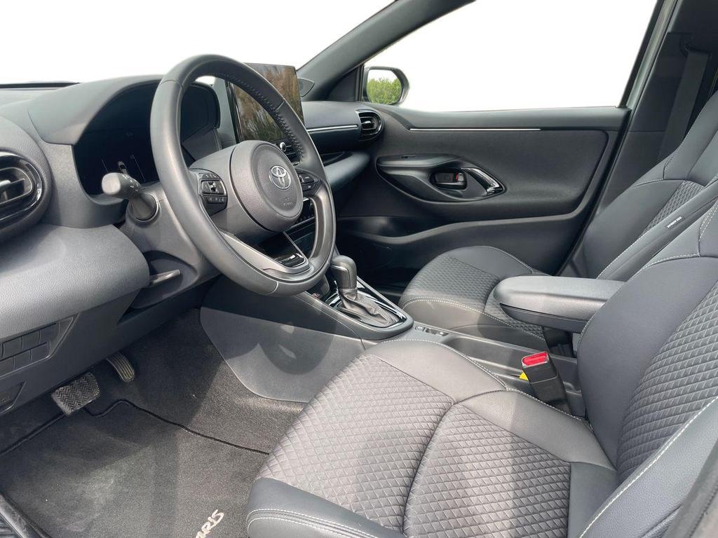 Toyota Yaris 1.5h 130 Lounge
