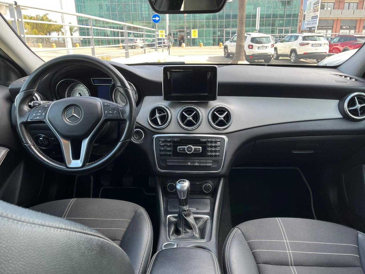 Mercedes-benz GLA 180 d Sport