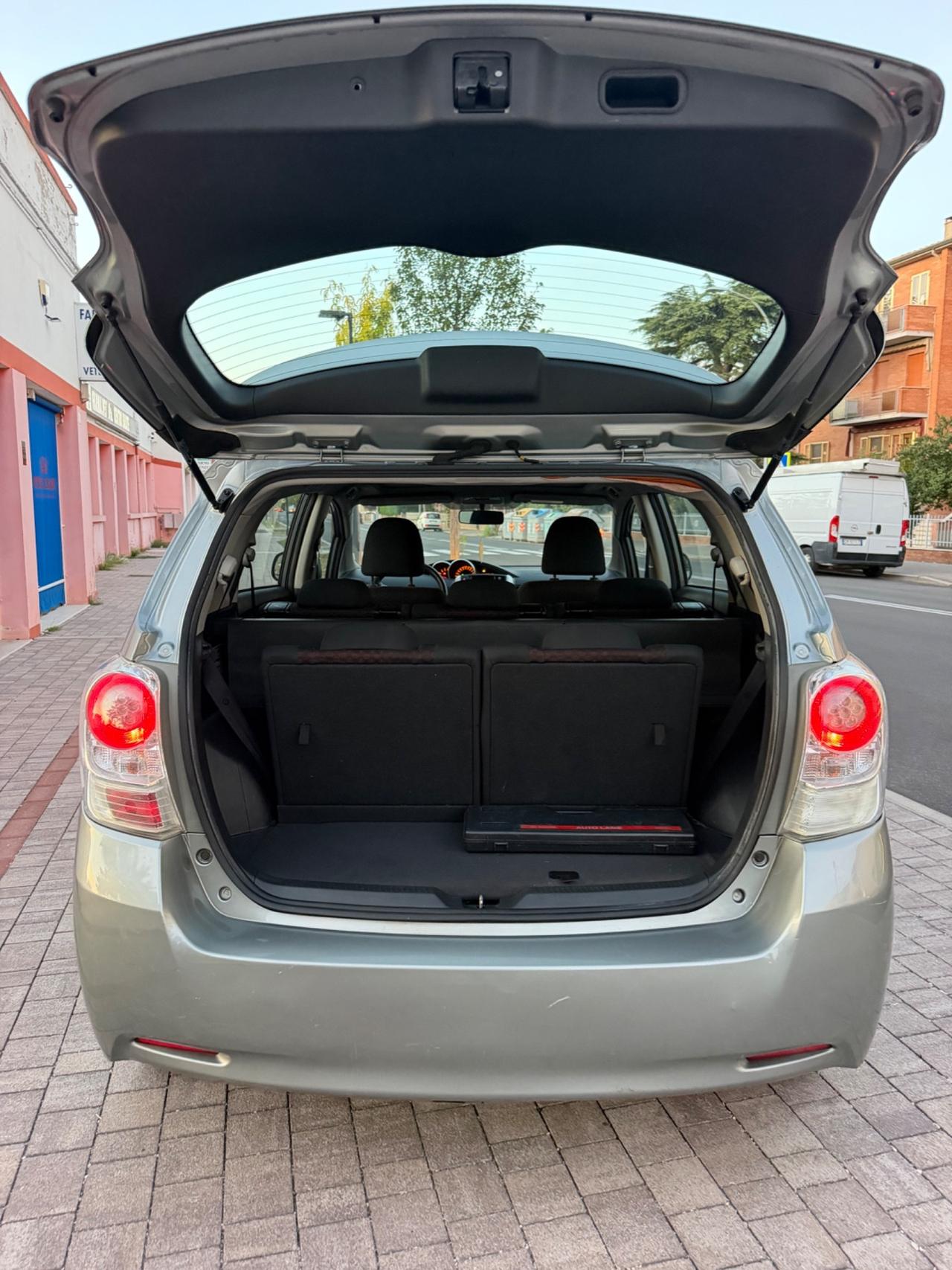 Toyota Verso 2.0 D Sol 7 posti