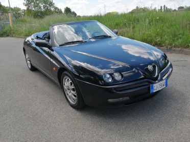 Alfa Romeo Spider 2.0 Twin Spark L
