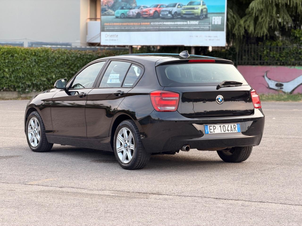 Bmw 116 116d 5p. Urban