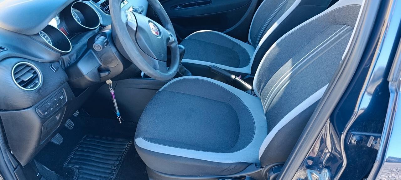 Fiat Punto 1.3 MJT Lounge NEOPATENTATI UNIPRO