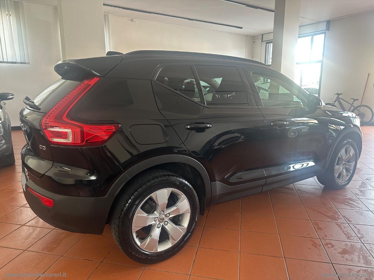 VOLVO XC40 D3 Business GANCIO TRAINO