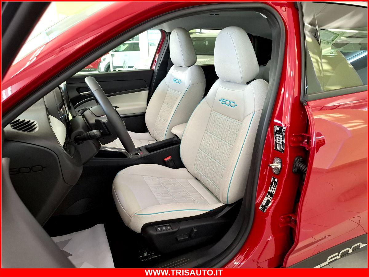 FIAT 600 1.2 T-GEN3 MHEV DCT La Prima NEOPATENTATI (FULL LED+PELLE+NAVI)