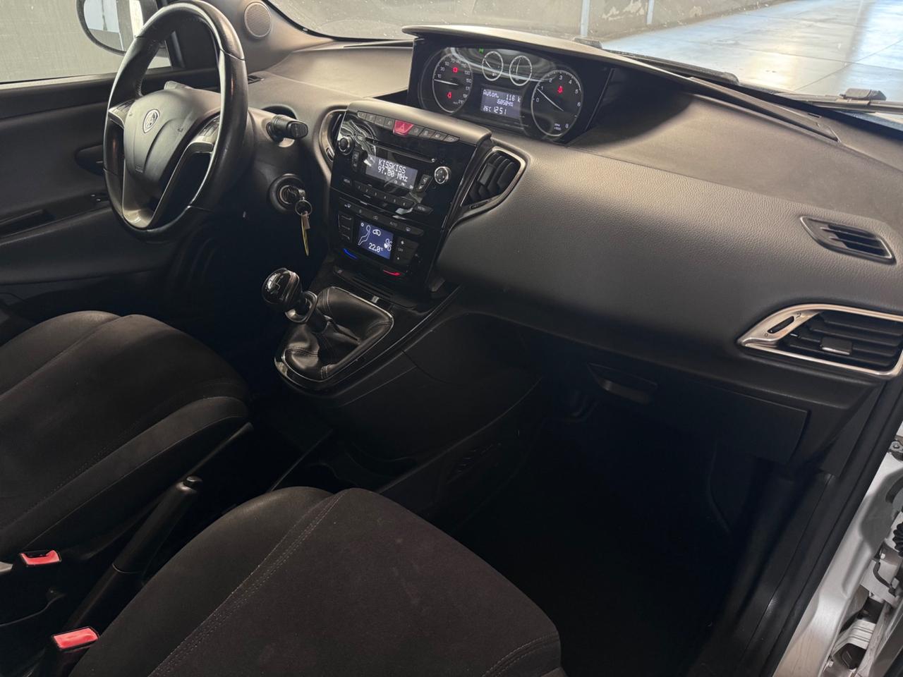 Lancia Ypsilon 1.2 69 CV 5 porte Platinum Euro 6