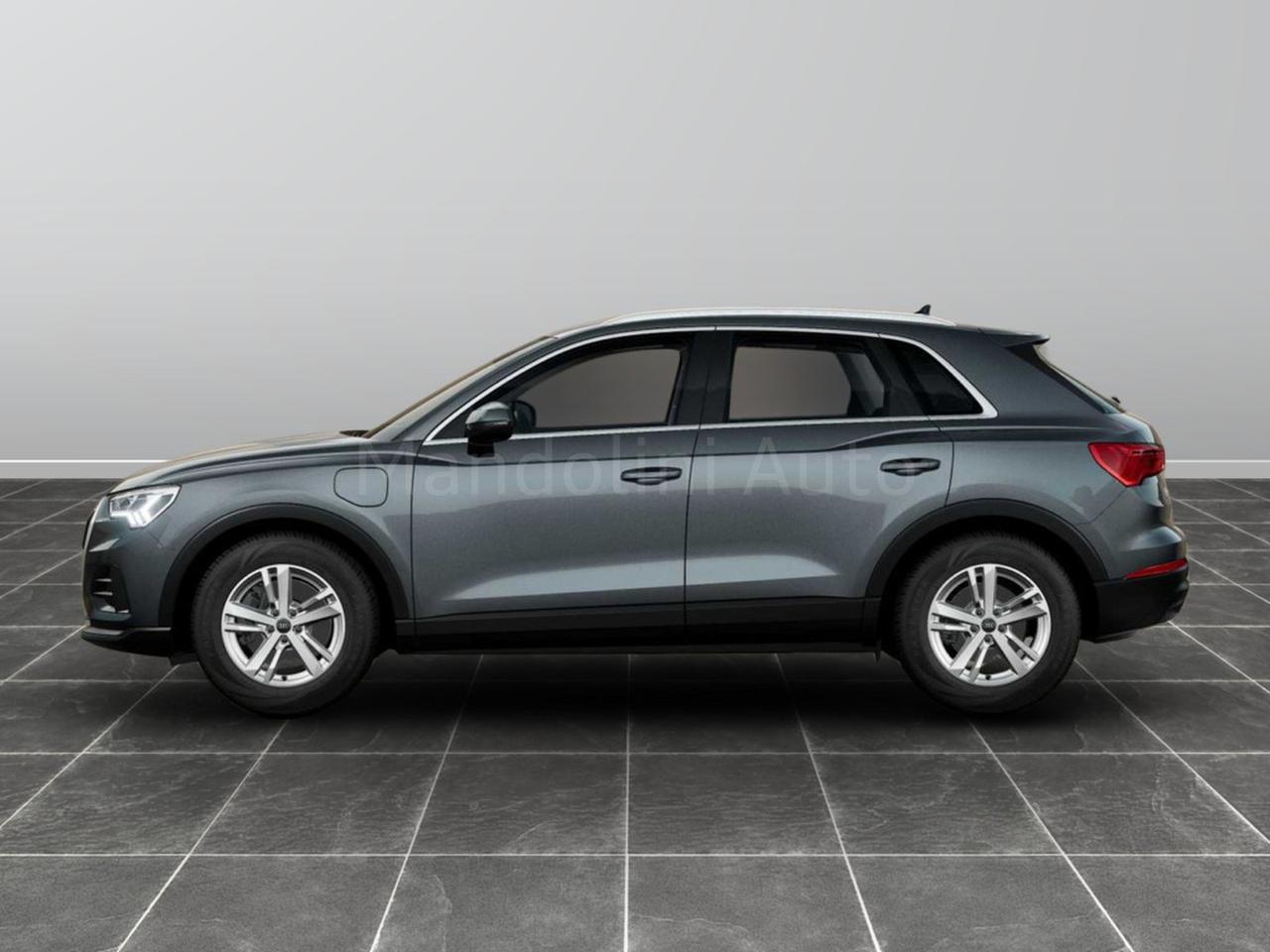 Audi Q3 45 1.4 tfsi e business s tronic