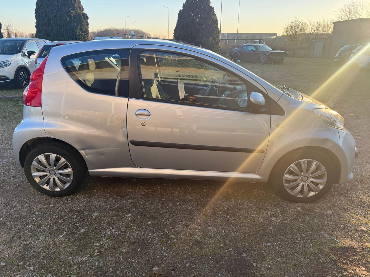 Peugeot 107 1.0 68CV Adatta Neopatentati