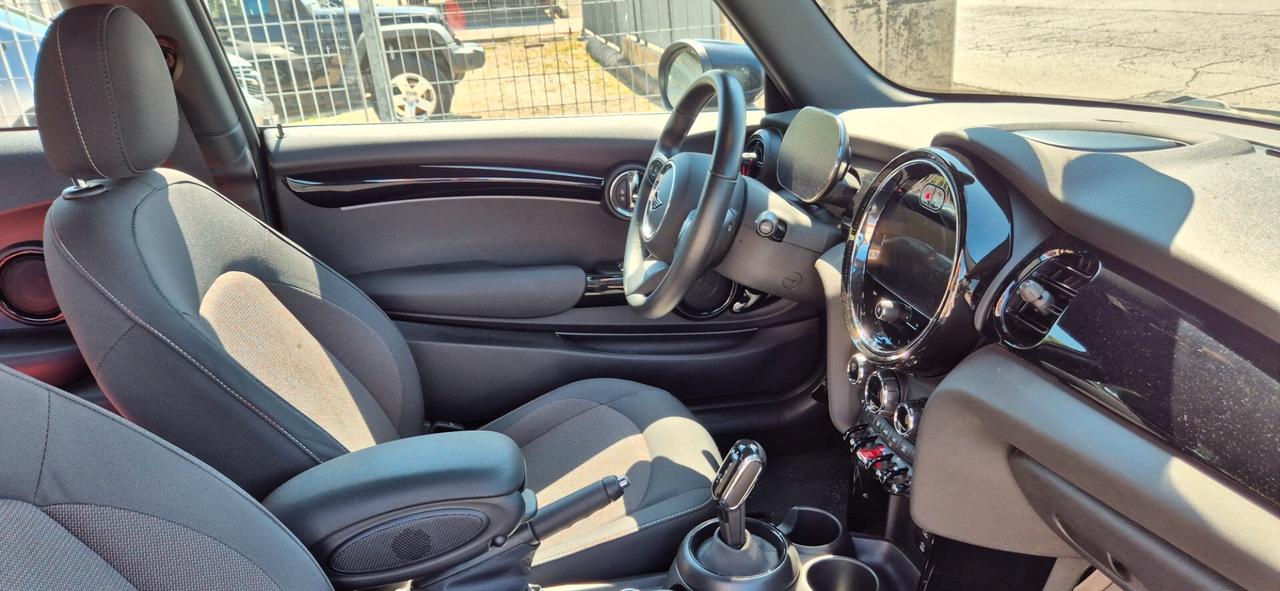 Mini 1.5 Cooper AUT - NEOPATENTATI