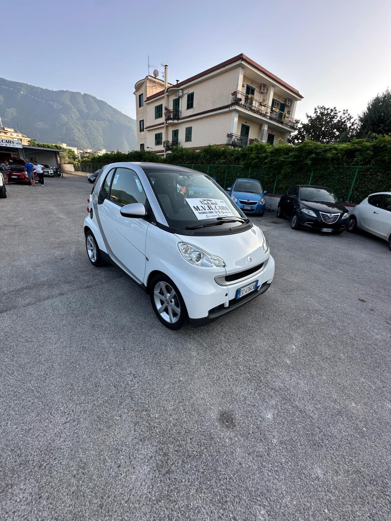 Smart ForTwo 1000 52 kW MHD coupé passion