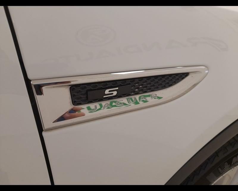 Jaguar E-Pace 2.0d i4 awd 180cv auto my19