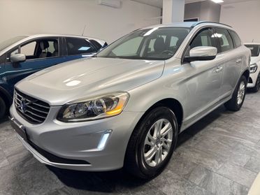 Volvo XC60 D4 R-design Momentum