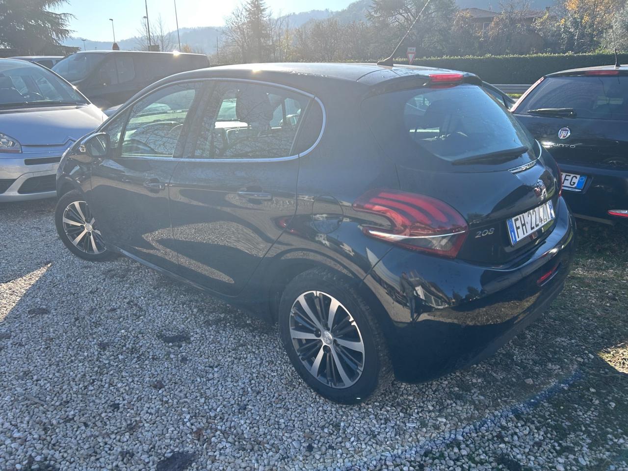Peugeot 208 PureTech 82 5 porte Allure