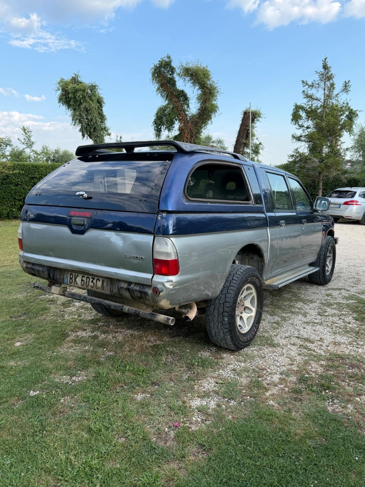 Mitsubishi L200 2.5 TDI 4WD Club Cab Pick-up GLS