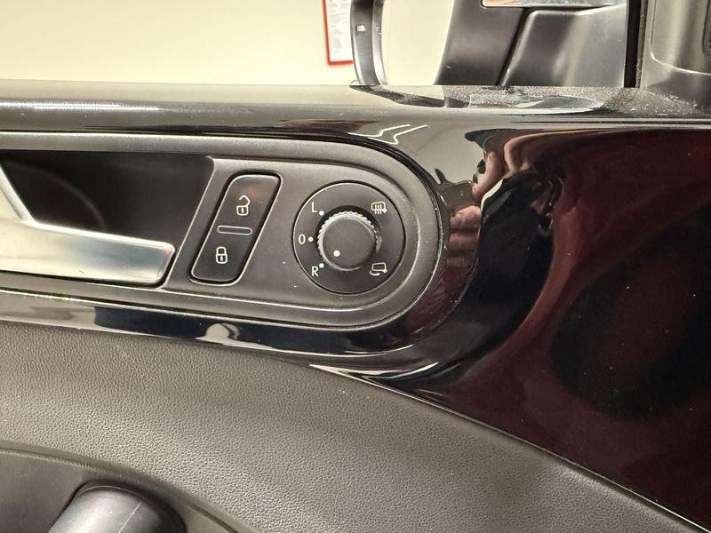 Volkswagen Maggiolino 1.6 TDI Design 50s