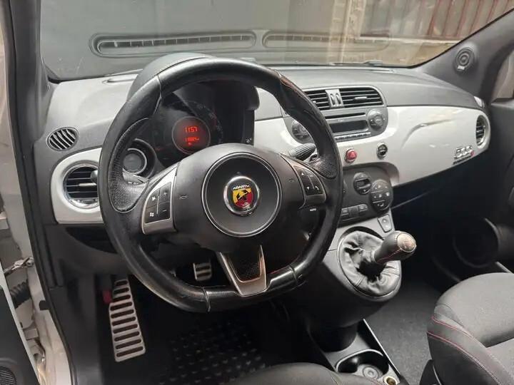 Abarth 500 1.4 Turbo T-Jet 160cv