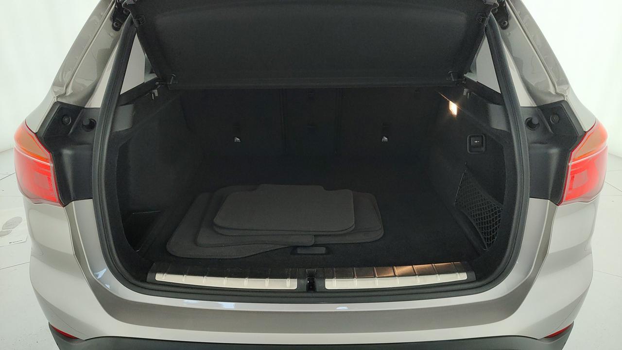 BMW X1 F48 2019 - X1 sdrive18d Advantage auto