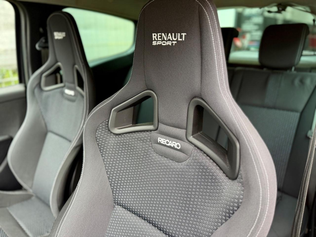 Renault Clio 3 RS F1 R27 N3196 197cv 2008