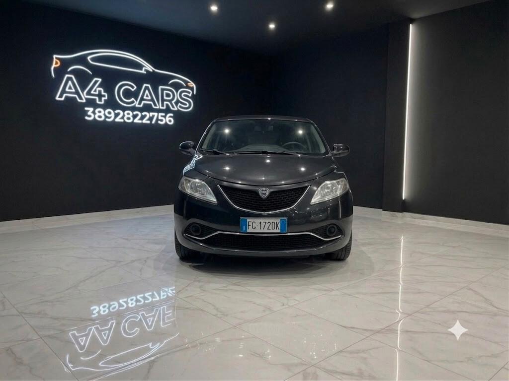 Lancia Ypsilon 1.2 69 CV 5 porte Mya