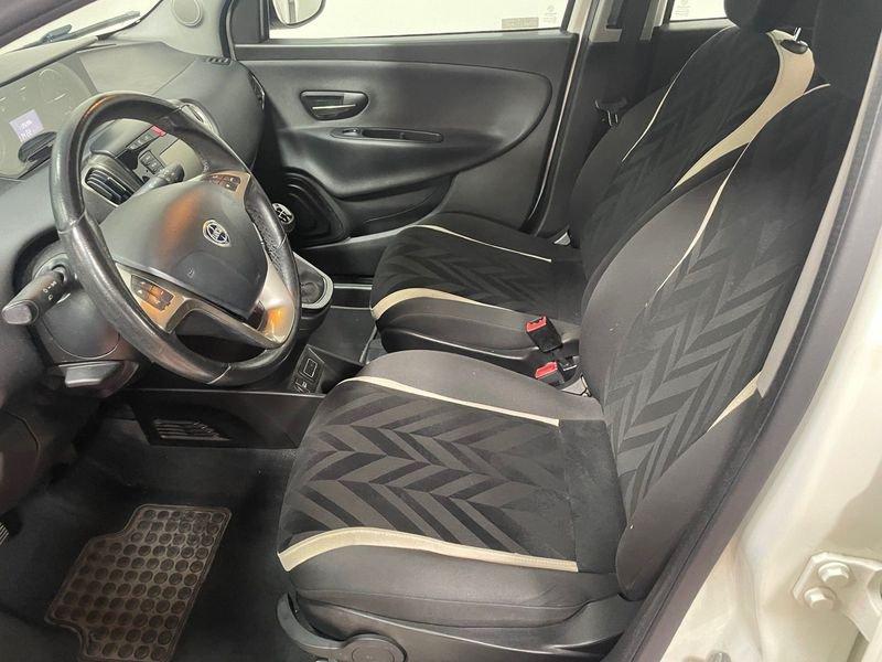 Lancia Ypsilon 1.2 69 CV 5 porte Gold
