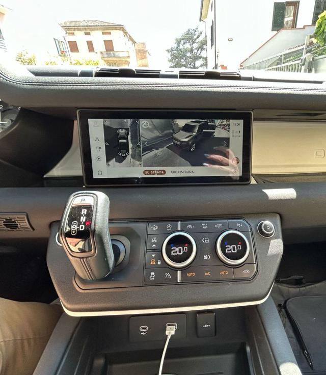 LAND ROVER Defender 110 3.0D 200 CV AWD Automatic