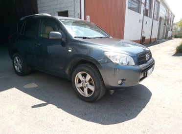 Toyota RAV 4 RAV4 2.2 D-4D 136 CV Luxury